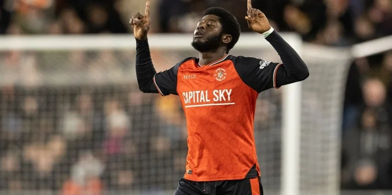 Reading - Luton Town Reading - Luton Town