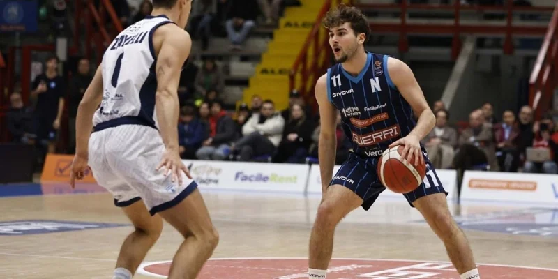 Napoli Basket - Acqua S.Bernardo Cantu