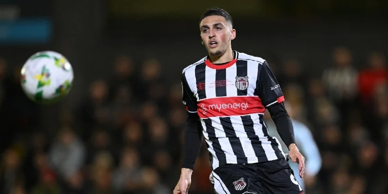 Grimsby Town - Weston Super Mare