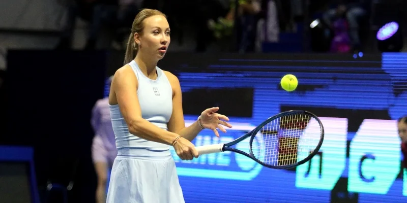 Kimberly Birrell - Anastasia Potapova