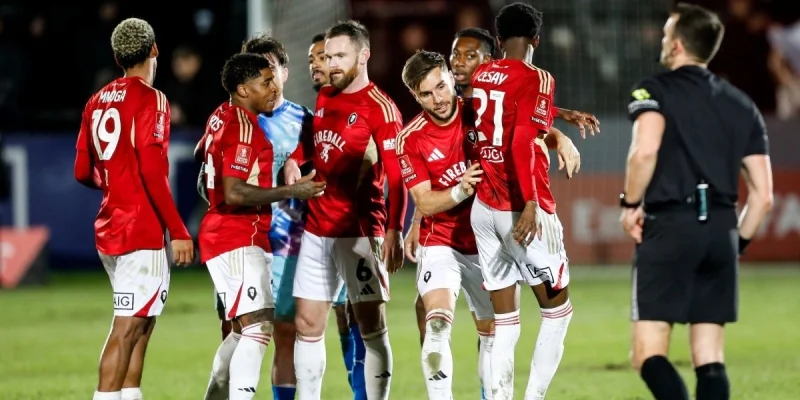 Salford City - Swindon Town Salford City - Swindon Town