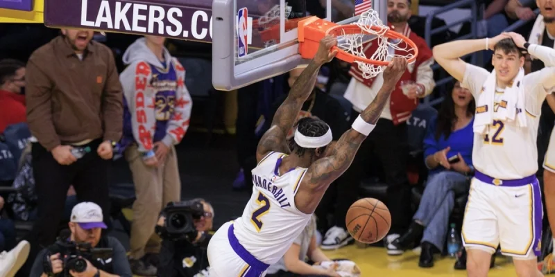 L. A. Clippers - LA Lakers