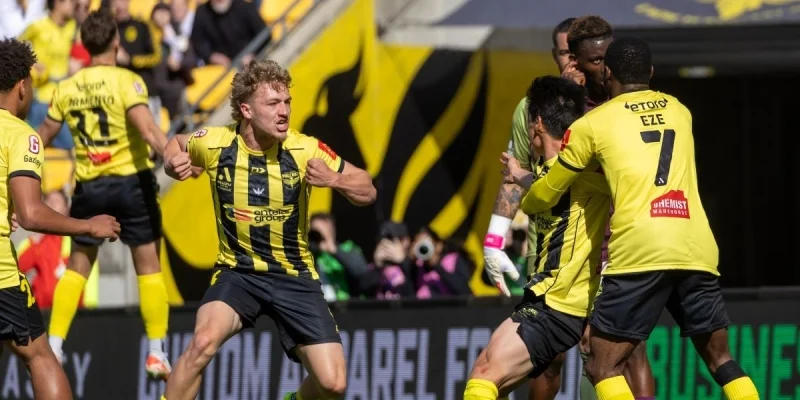 Wellington Phoenix - Melbourne City FC