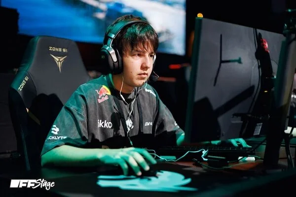 Team Spirit - MOUZ Team Spirit - MOUZ