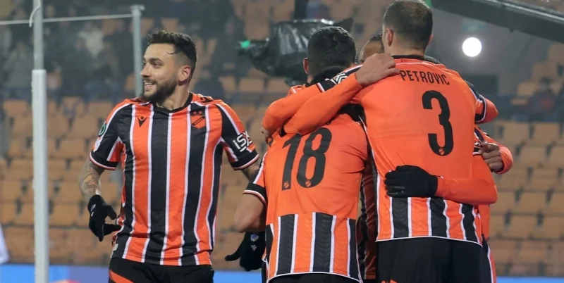 APOEL Nicosia - Enosis Paralimni