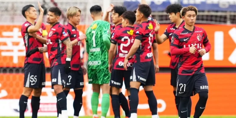 Urawa Red Diamonds - Kashima Antlers