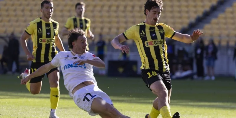 Wellington Phoenix - Sydney FC Wellington Phoenix - Sydney FC