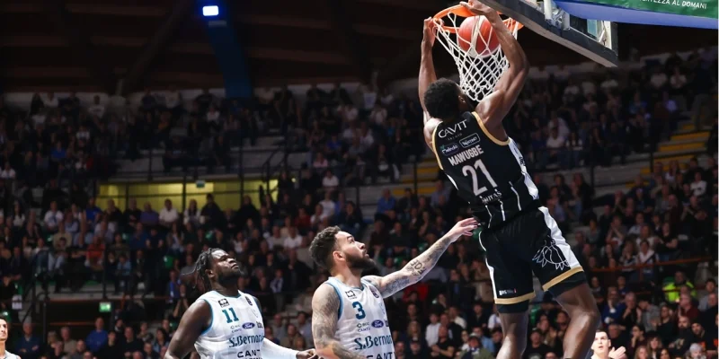 Aquila Basket Trento - Dinamo Sassari Aquila Basket Trento - Dinamo Sassari