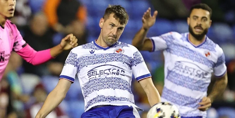 Mansfield Town - Reading