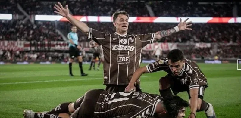 Newell's Old Boys - Club Atletico Platense Newell's Old Boys - Club Atletico Platense