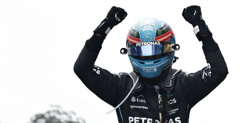 Джордж Рассел - Lewis Hamilton