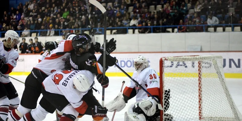 Molot-Prikamye Perm - Chelmet Chelyabinsk