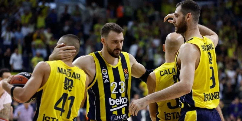 Anadolu Efes - Fenerbahce