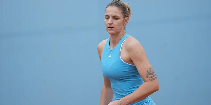 Solana Sierra - Karolina Pliskova