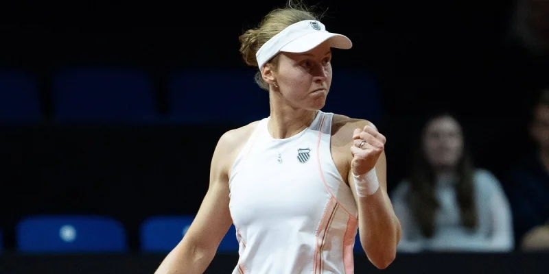 Harriet Dart - Liudmila Samsonova
