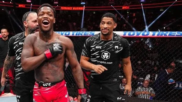 Bobby Green - Terrance McKinney