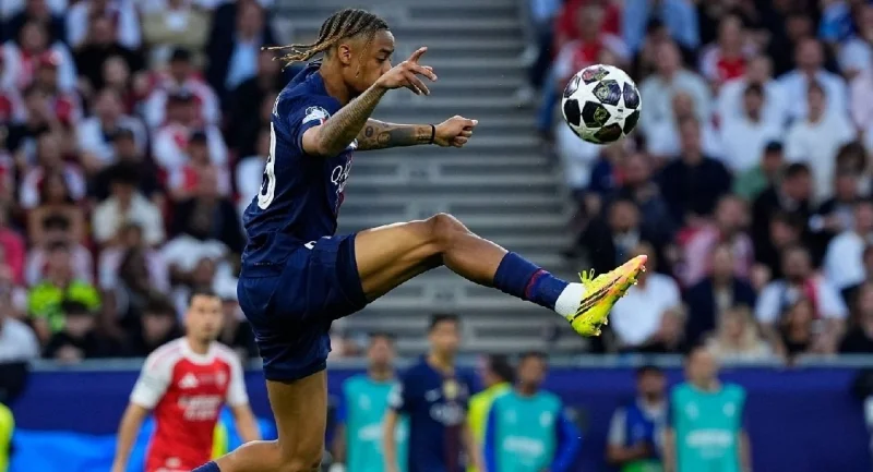 Paris Saint-Germain - Aston Villa Paris Saint-Germain - Aston Villa