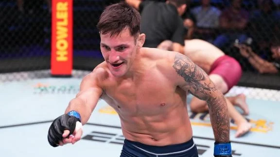 Esteban Ribovics - Edson Barboza