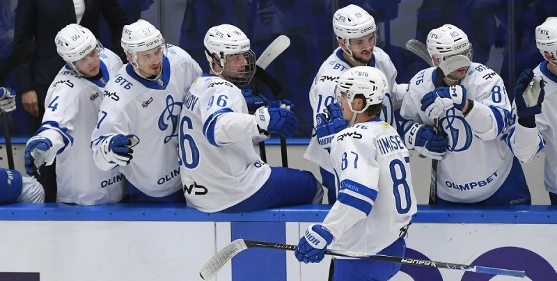 Avtomobilist Yekaterinburg - HC Dynamo Moscow