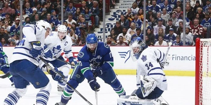 Vancouver Canucks - Toronto Maple Leafs