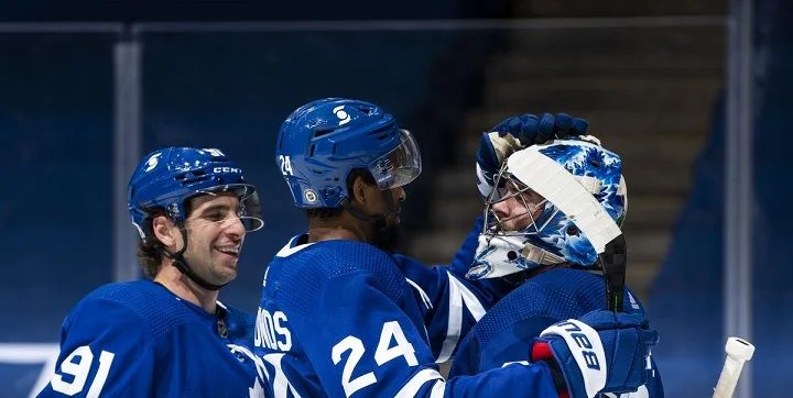 Toronto Maple Leafs - Vancouver Canucks Toronto Maple Leafs - Vancouver Canucks