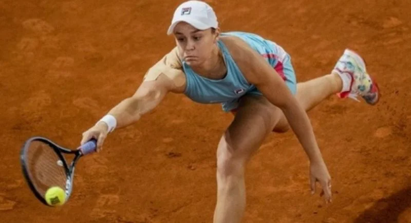 Ashleigh Barty - Iga Swiatek