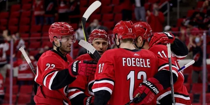 Carolina Hurricanes - Chicago Blackhawks
