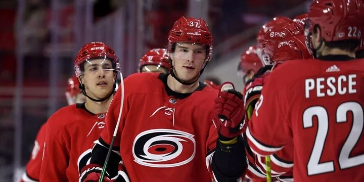 Nashville Predators - Carolina Hurricanes