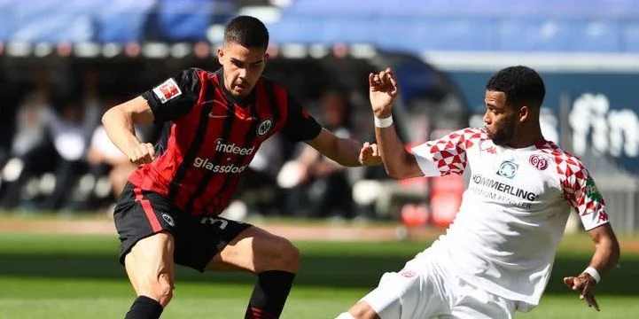 Schalke 04 - Eintracht Frankfurt Schalke 04 - Eintracht Frankfurt