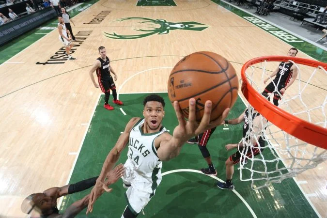 Milwaukee Bucks - Miami Heat Milwaukee Bucks - Miami Heat